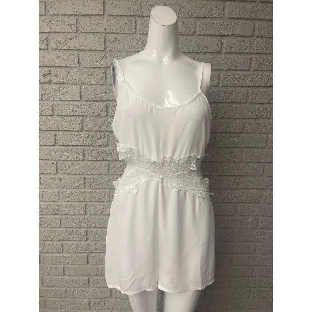 Lulu’s White Lace Cut-Out Lingerie Teddy Size L NWT